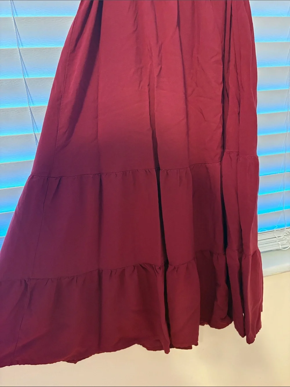 Red/Plum V-Neck Short Sleeve Midi Dress with Waist Tie - Picture 4 of 5